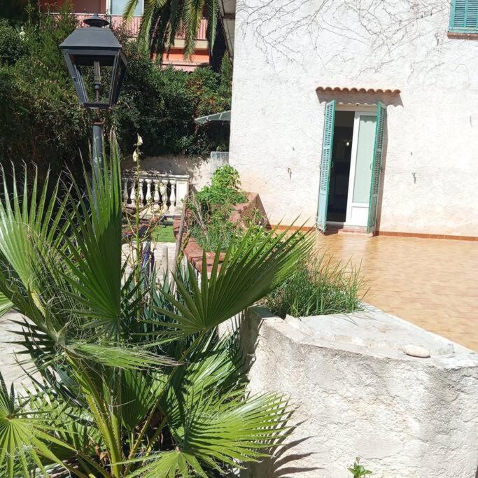 Studio De 14M2 Dans Une Maison كانيو سور مير المظهر الخارجي الصورة
