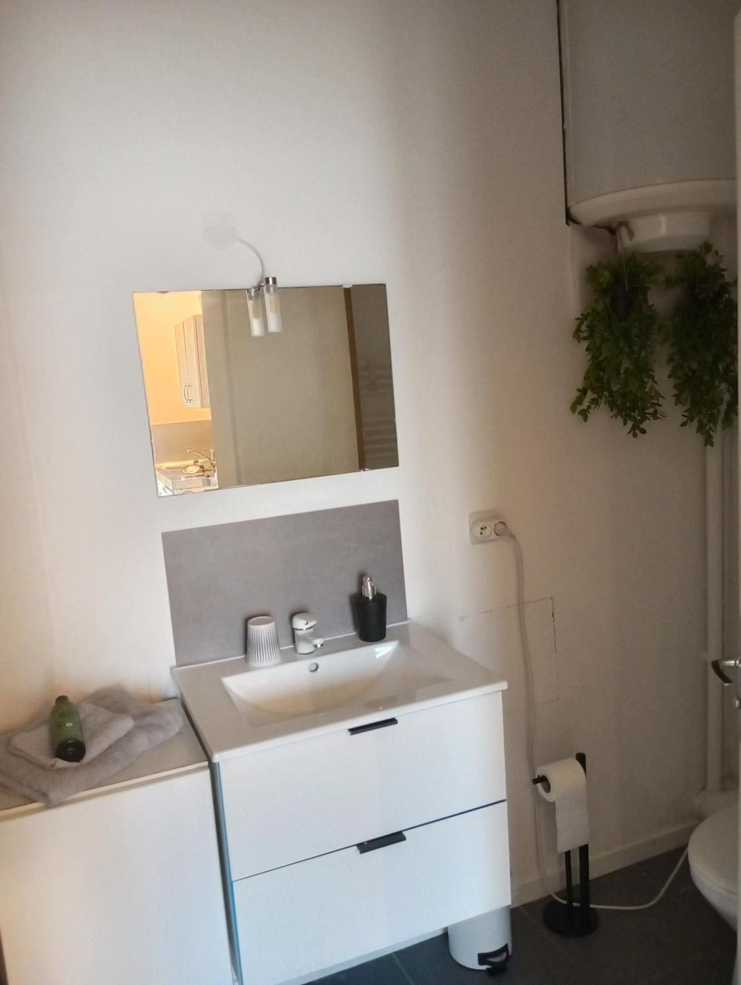 Studio De 14M2 Dans Une Maison كانيو سور مير المظهر الخارجي الصورة